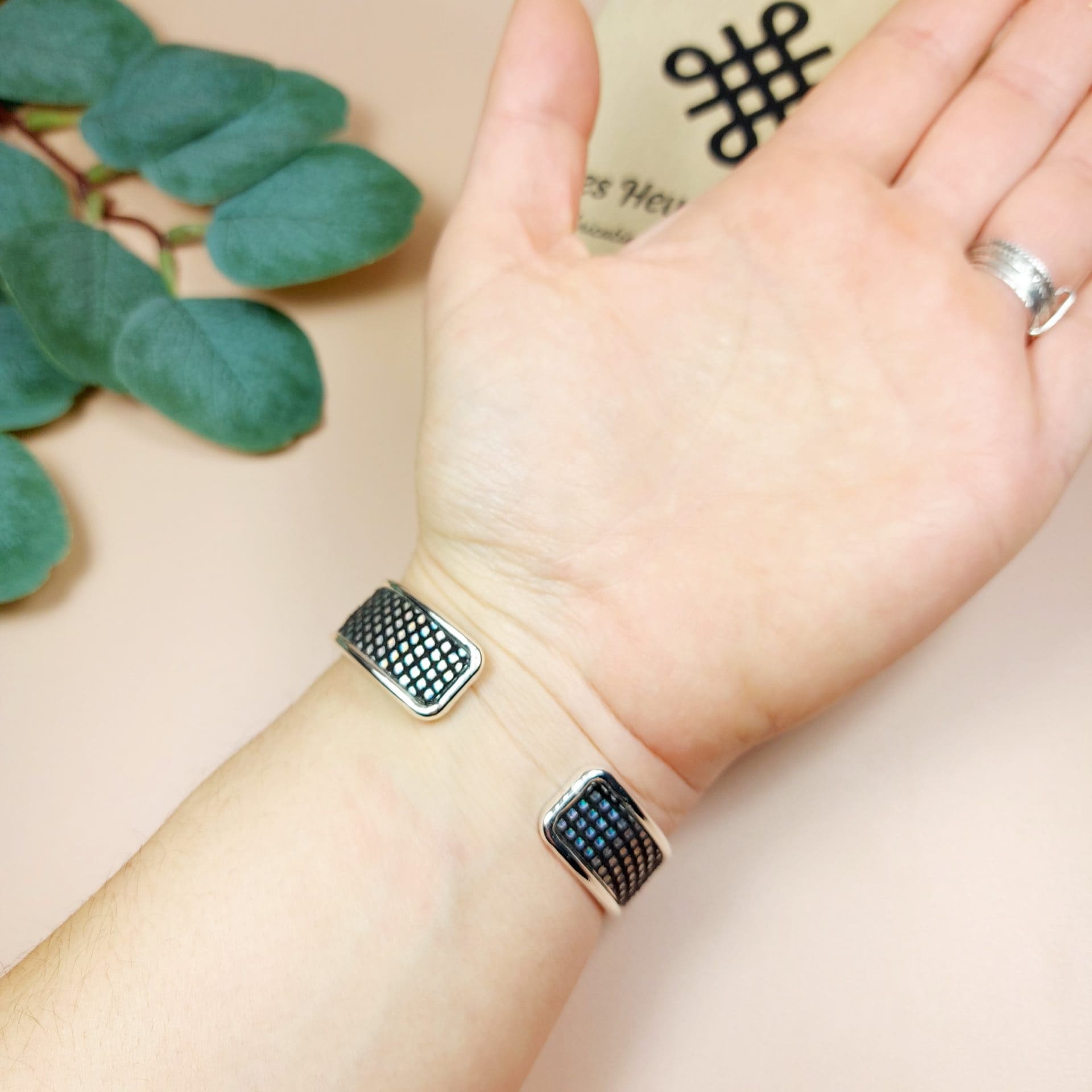 bracelet manchette jonc argenté cuir style disco bleu foncé pailleté