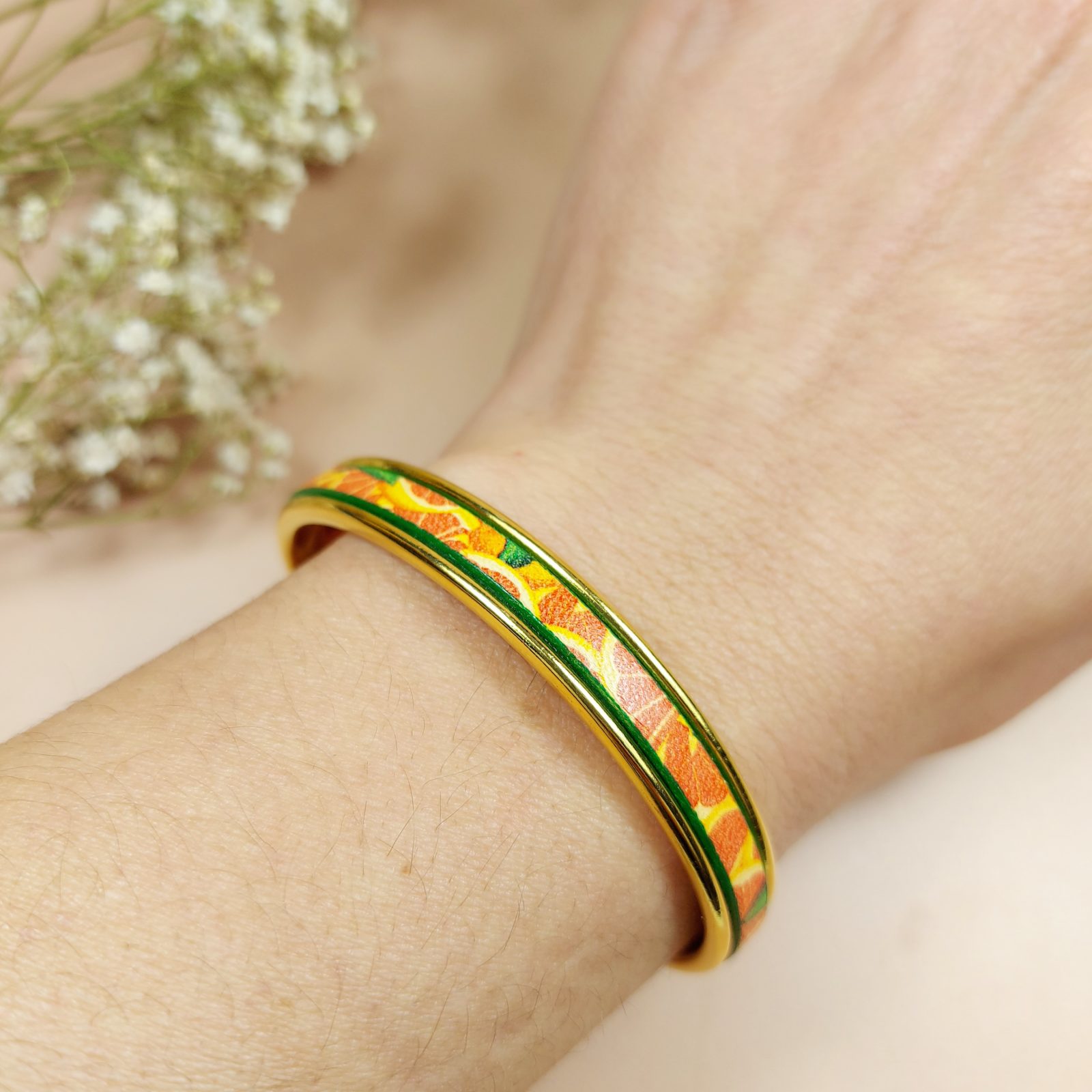 Bracelet jonc cuir orange finition dorée