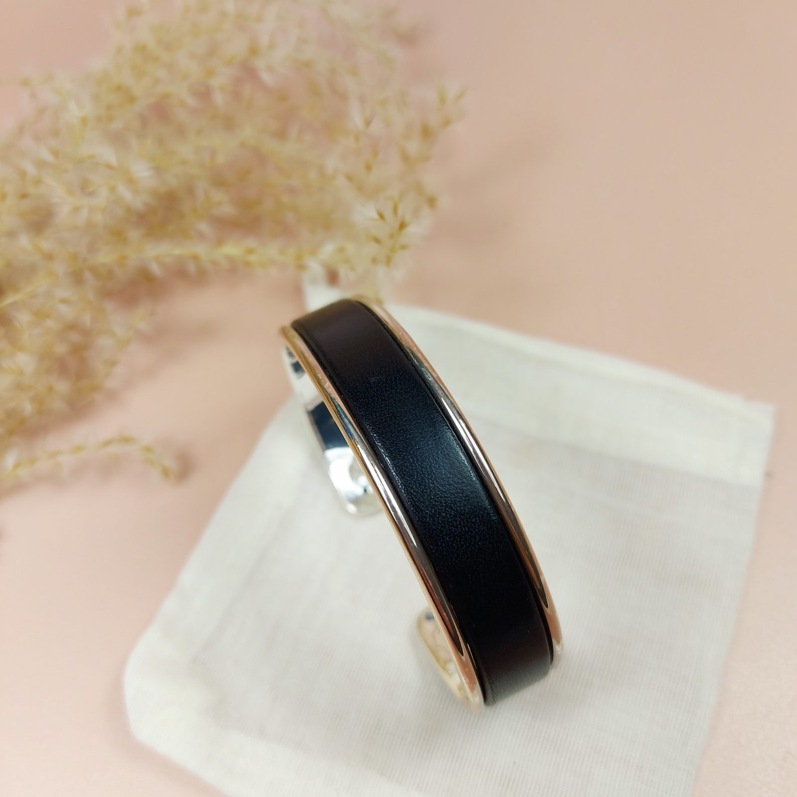 Bracelet jonc cuir noir