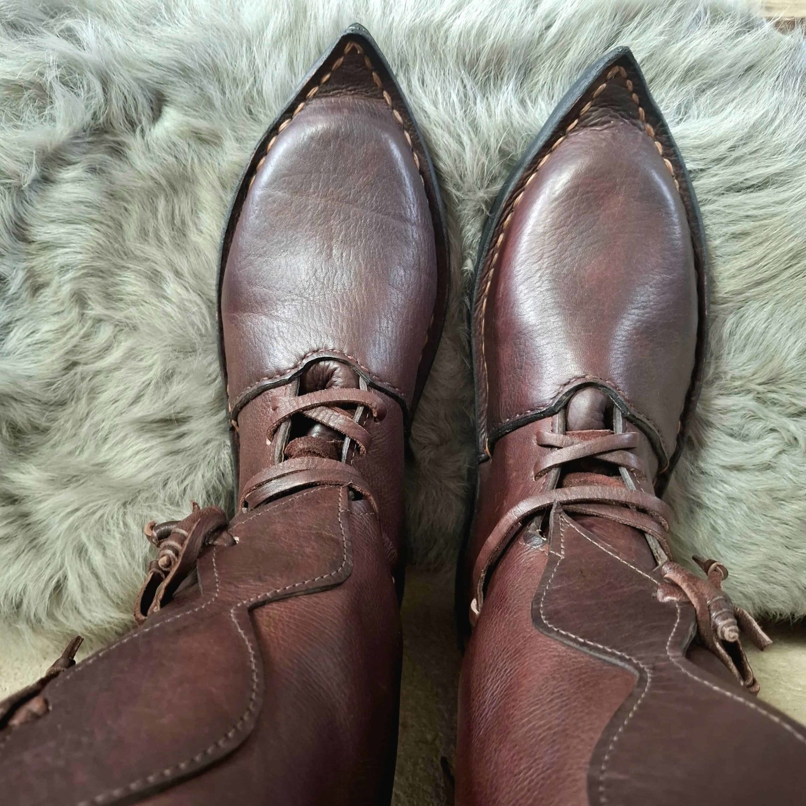 Bottes médiévales ou viking en cuir