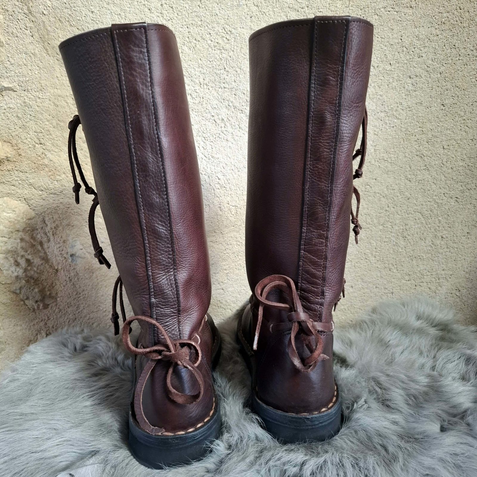 Bottes médiévales ou viking en cuir