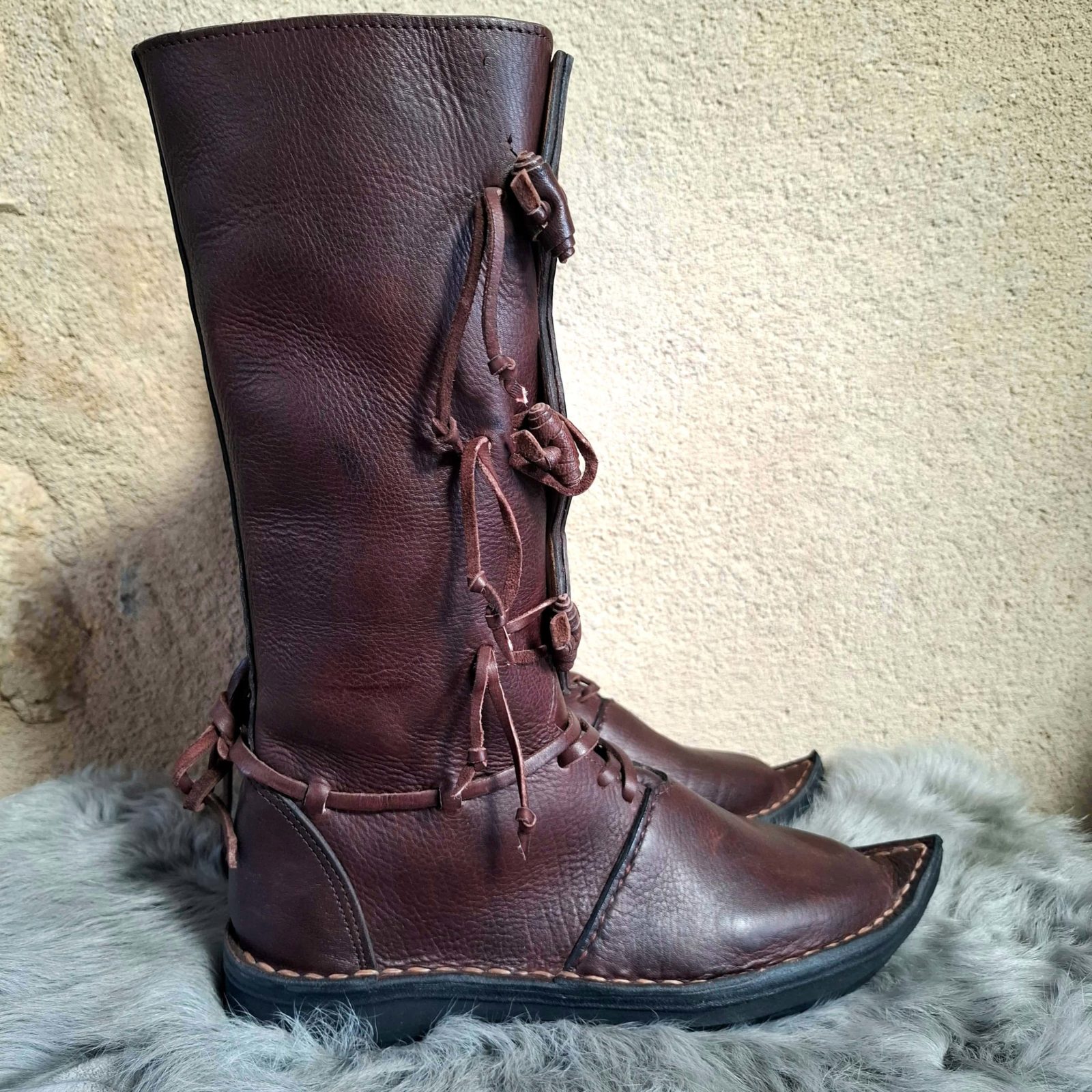 Bottes médiévales ou viking en cuir