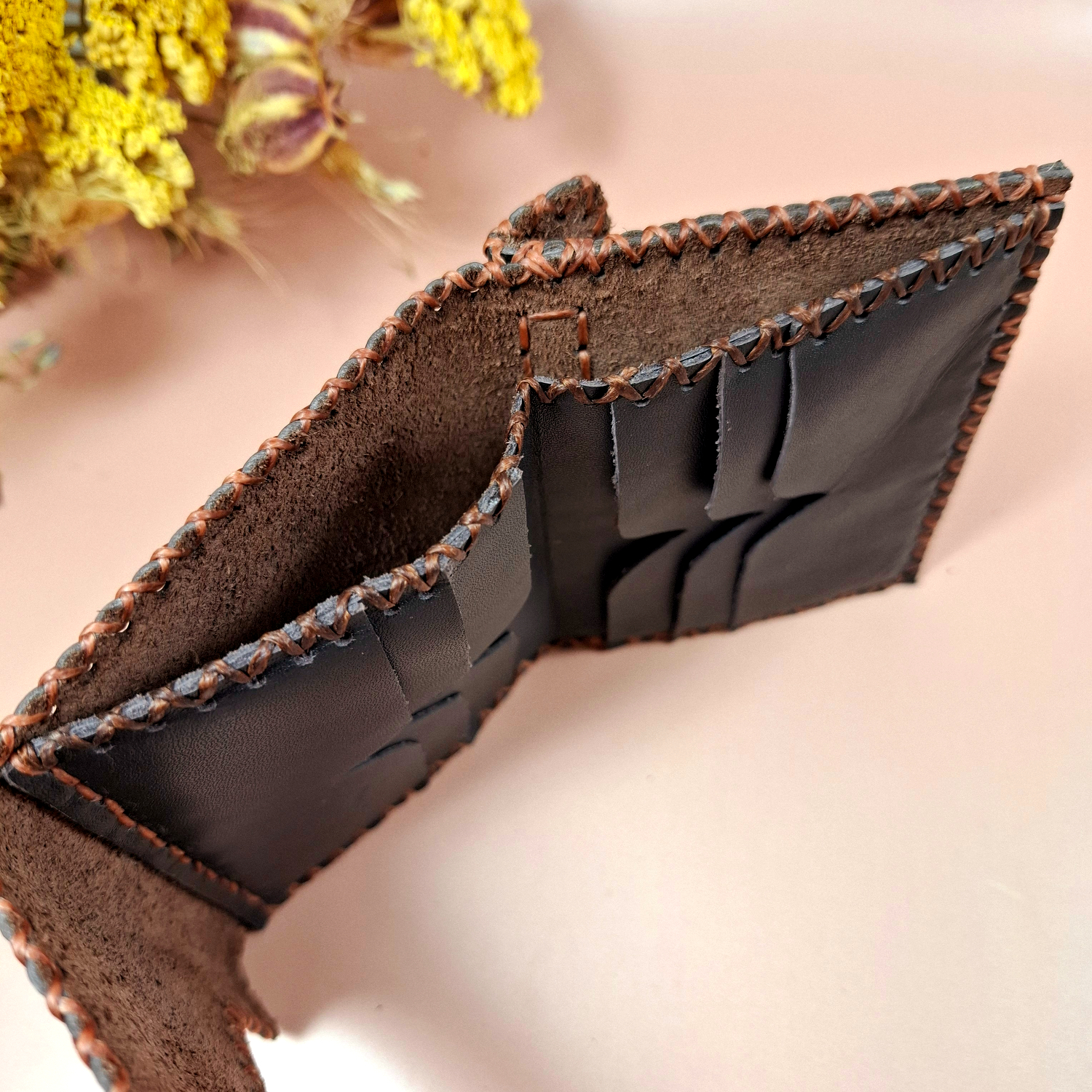 Porte-monnaie et porte-cartes en cuir marron foncé