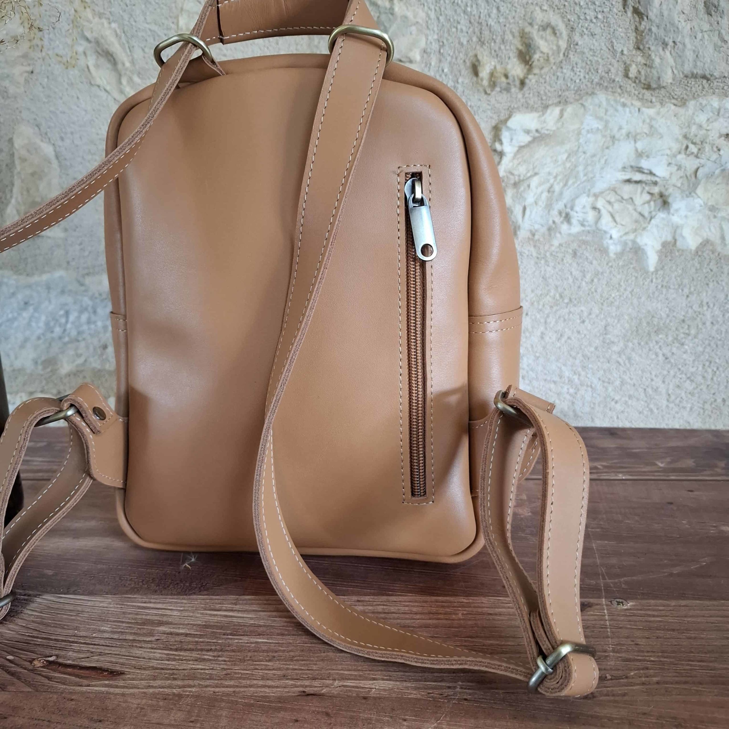 petit sac à dos convertible cuir crème