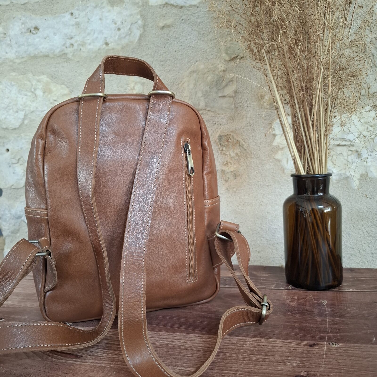 petit sac à dos convertible bandoulière en cuir marron clair convertible